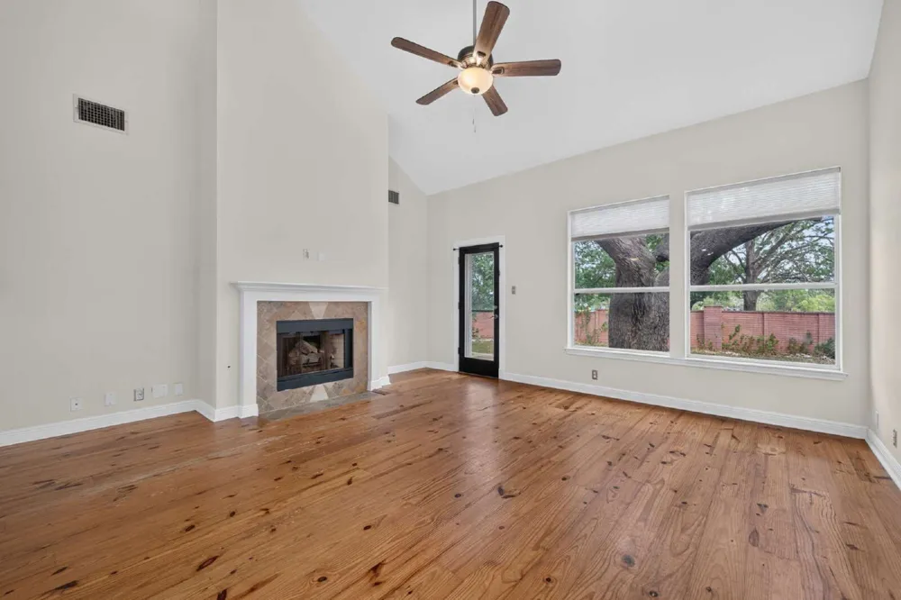 8109 Ganttcrest Drive Austin, TX 78749