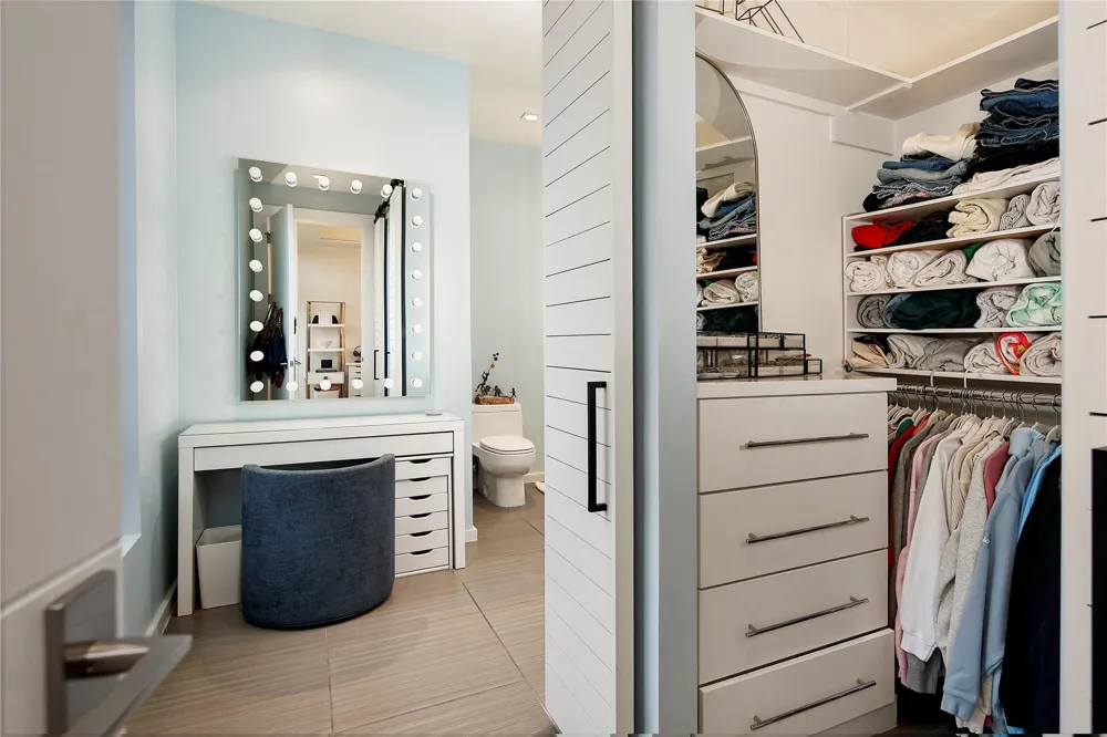 1 Waterway Court #5-B The Woodlands, TX 77380