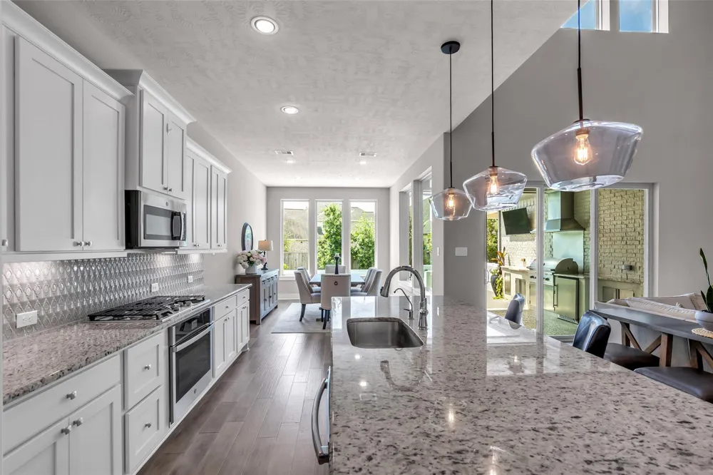 18 Botanical Vista Drive Tomball, TX 77375