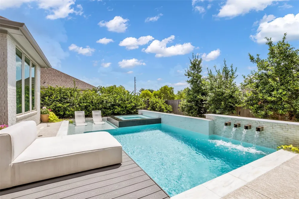 18 Botanical Vista Drive Tomball, TX 77375