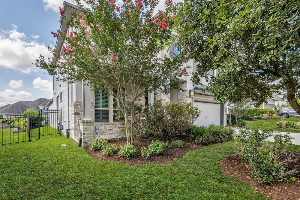 18 Botanical Vista Drive Tomball, TX 77375