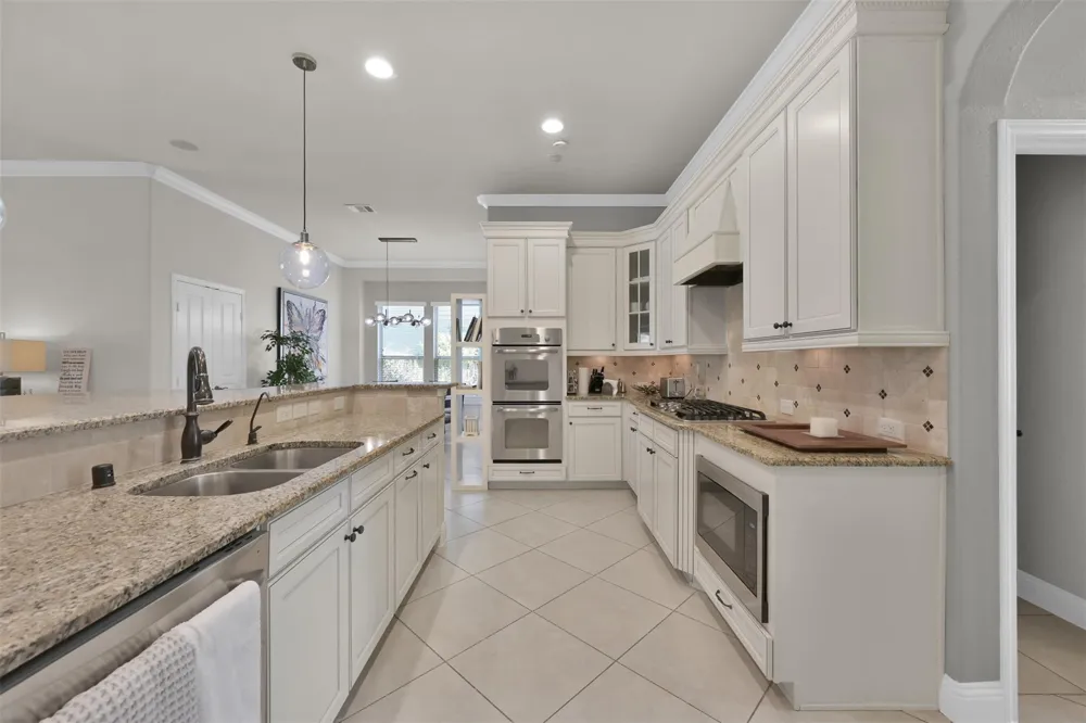 98 Lindenberry Circle The Woodlands, TX 77389