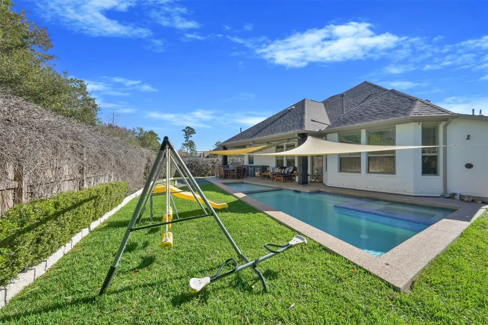 98 Lindenberry Circle The Woodlands, TX 77389