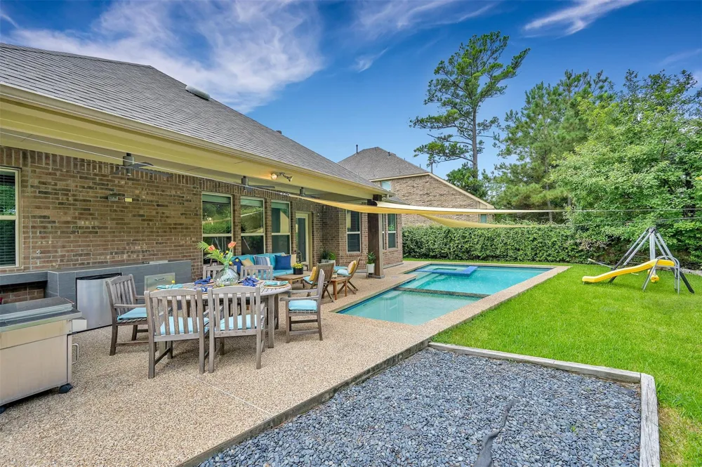 98 Lindenberry Circle The Woodlands, TX 77389