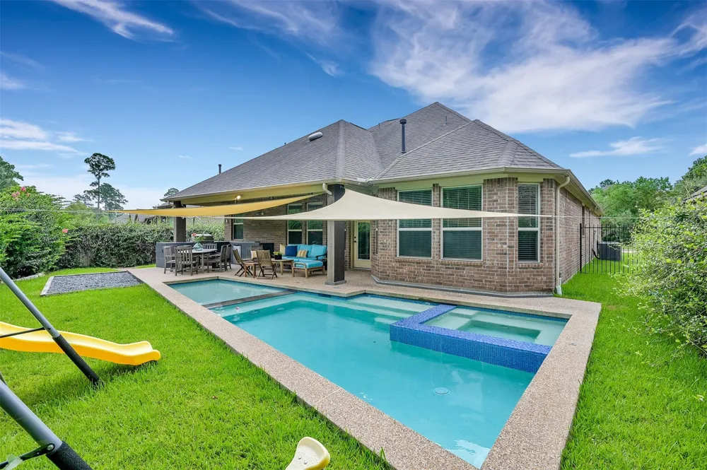98 Lindenberry Circle The Woodlands, TX 77389