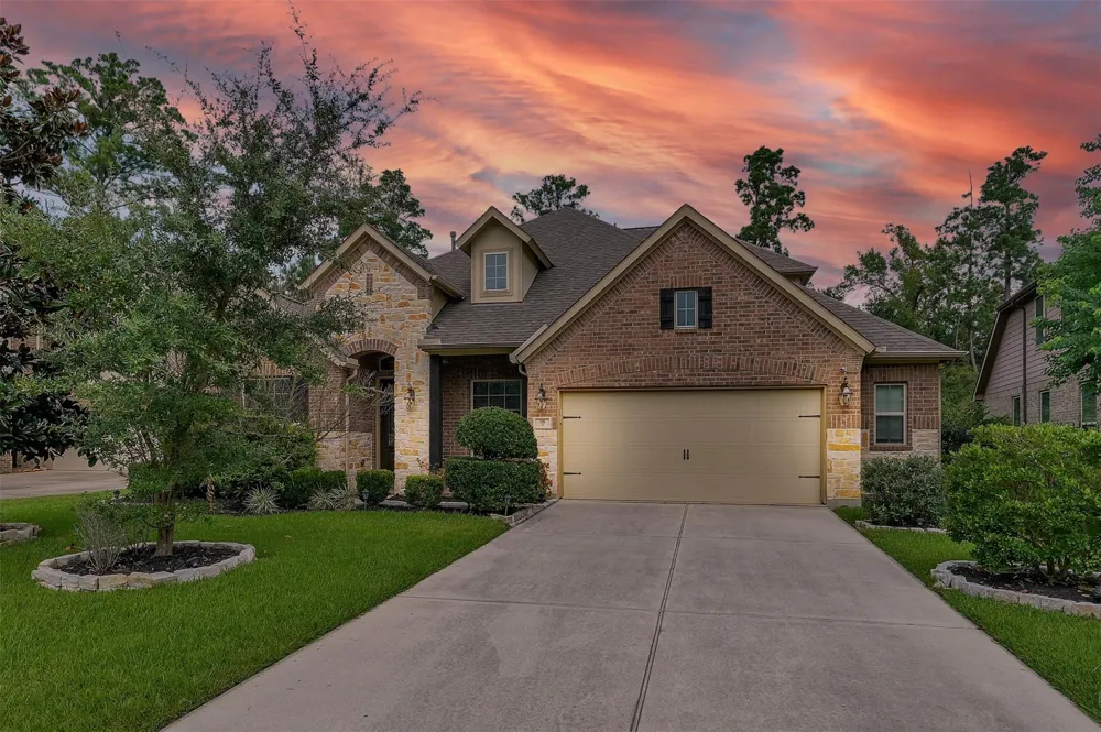98 Lindenberry Circle The Woodlands, TX 77389