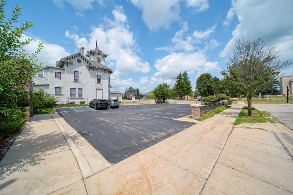 110 1st Street Jackson, MI 49201