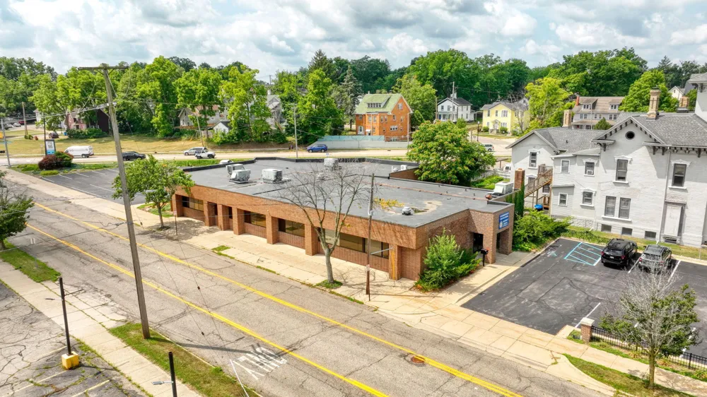 110 1st Street Jackson, MI 49201