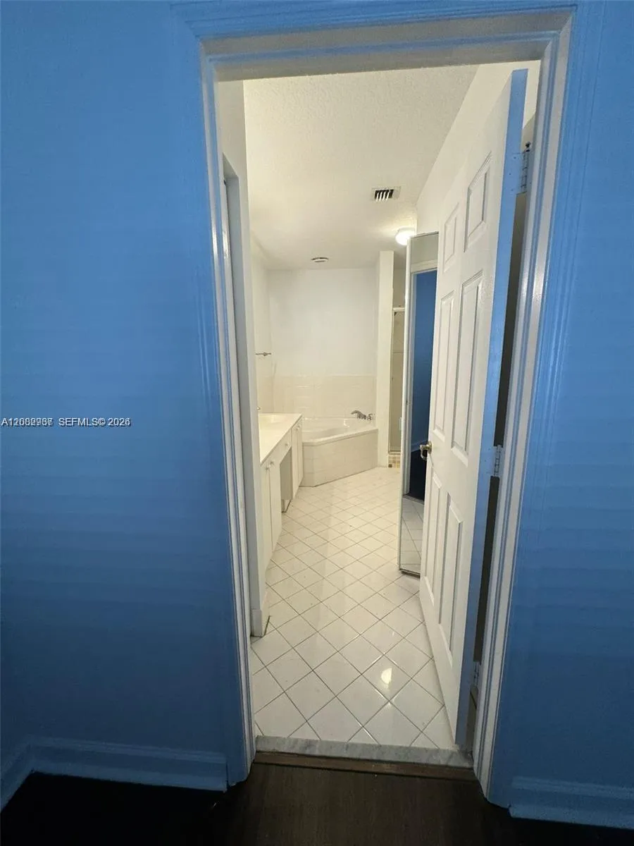 5759 NW 113th Ct #5759 Doral, FL 33178