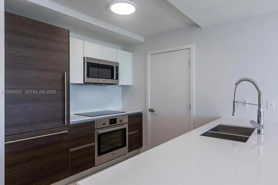 301 Altara Ave #813 Coral Gables, FL 33146