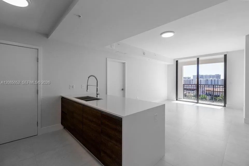 301 Altara Ave #813 Coral Gables, FL 33146