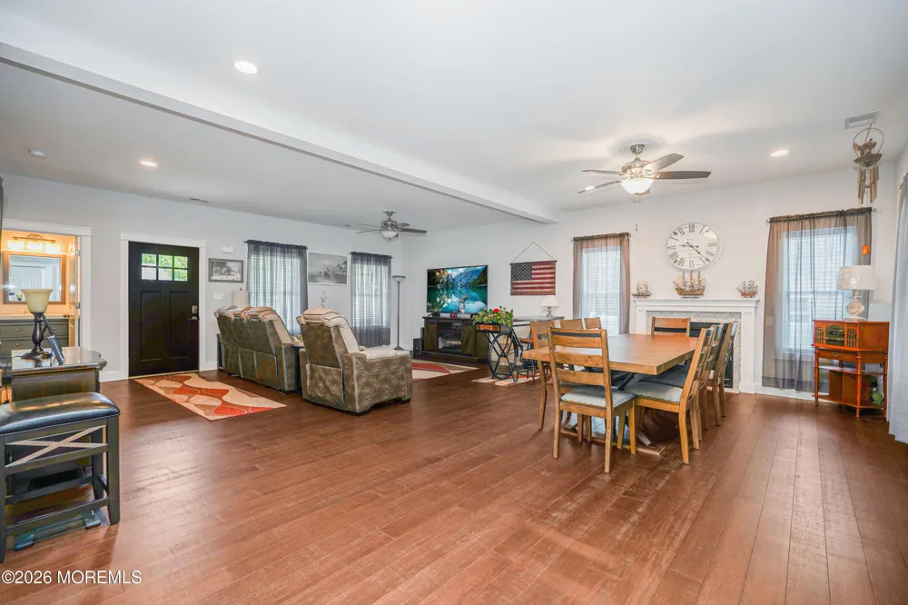 741 Beach Avenue Beachwood, NJ 08722