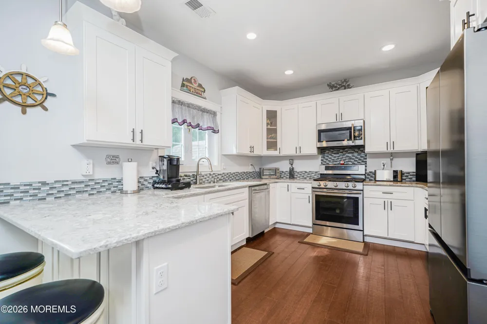 741 Beach Avenue Beachwood, NJ 08722