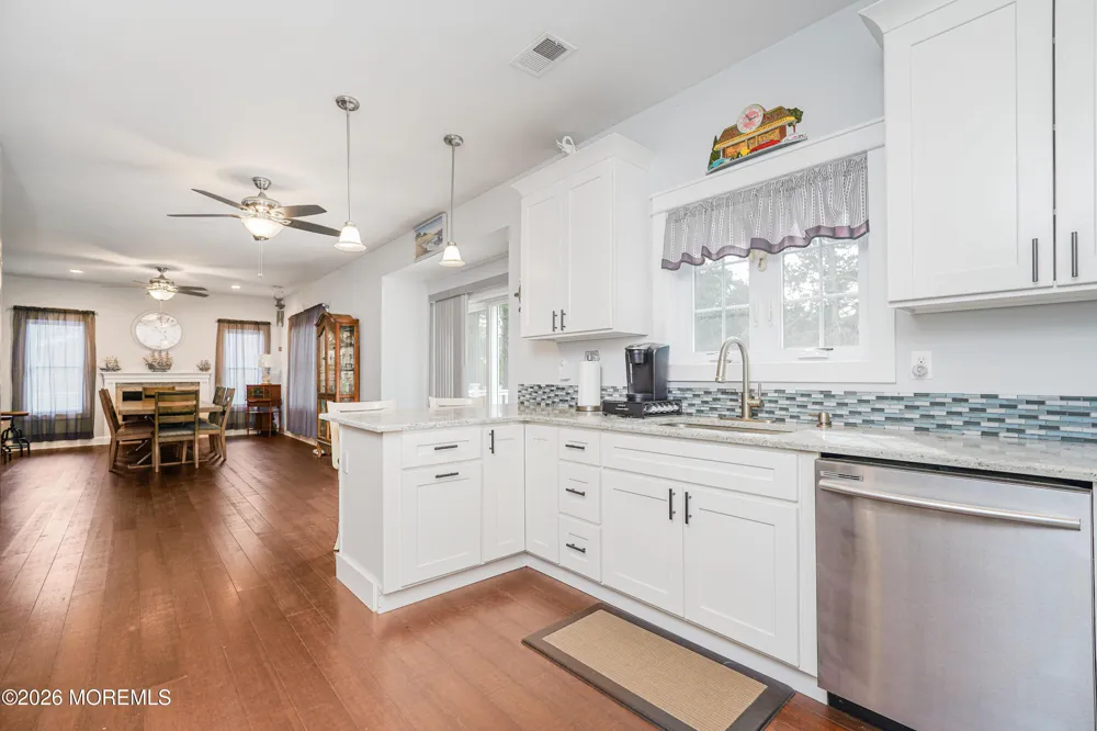 741 Beach Avenue Beachwood, NJ 08722