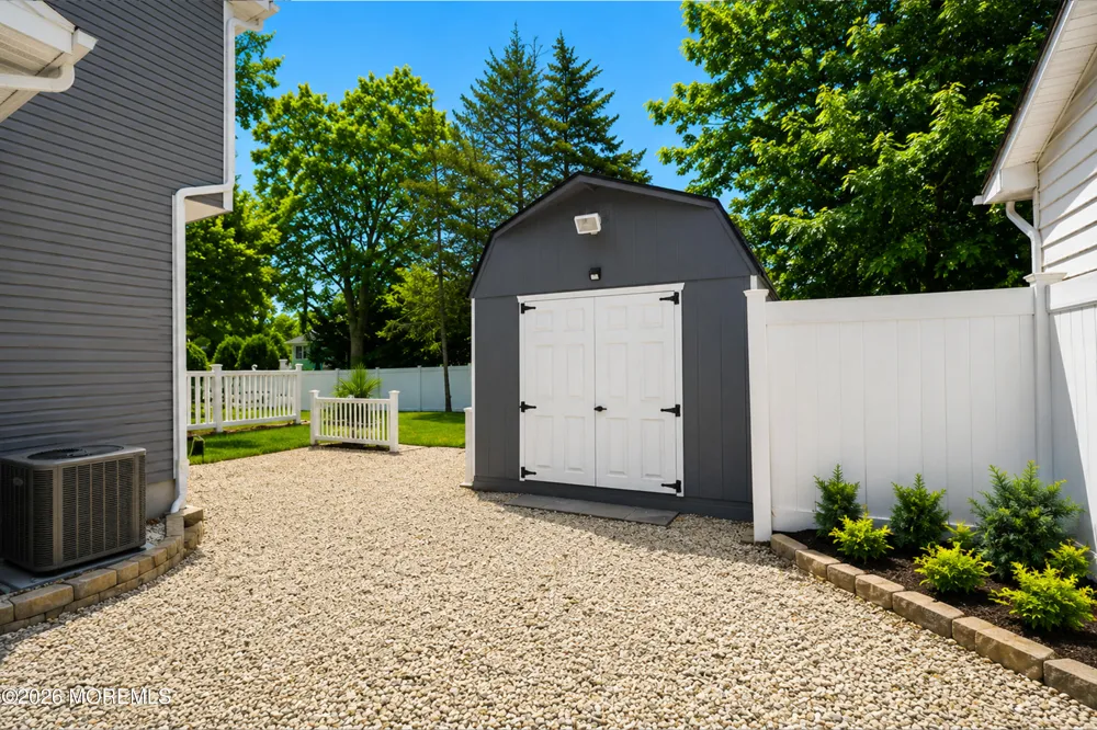 741 Beach Avenue Beachwood, NJ 08722