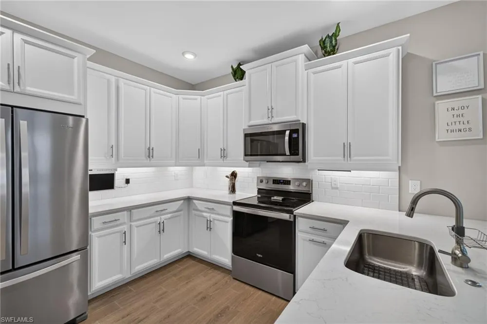 1108 ENBROOK LOOP Naples, FL 34114