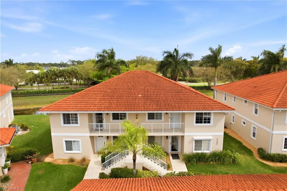 1723 Reuven Circle #2004 Naples, FL 34112