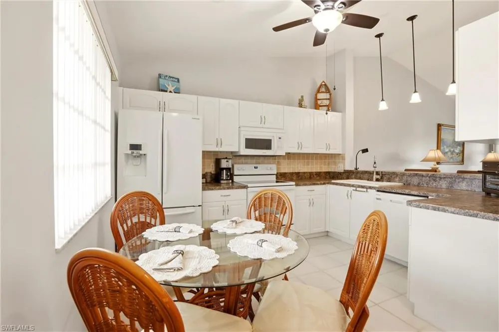 1723 Reuven Circle #2004 Naples, FL 34112