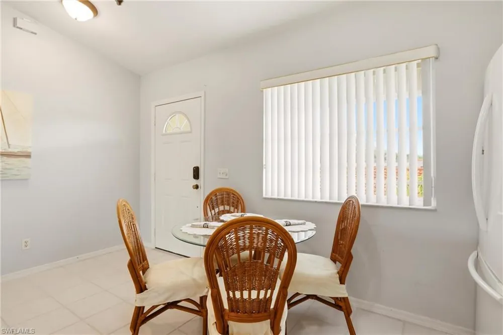 1723 Reuven Circle #2004 Naples, FL 34112