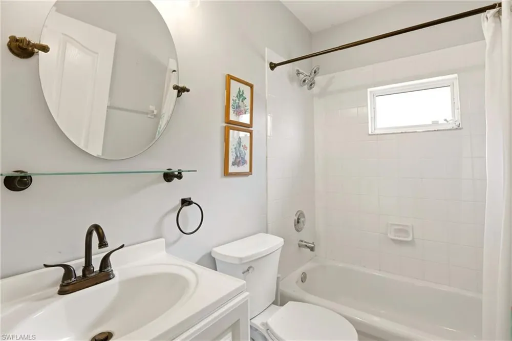 1723 Reuven Circle #2004 Naples, FL 34112