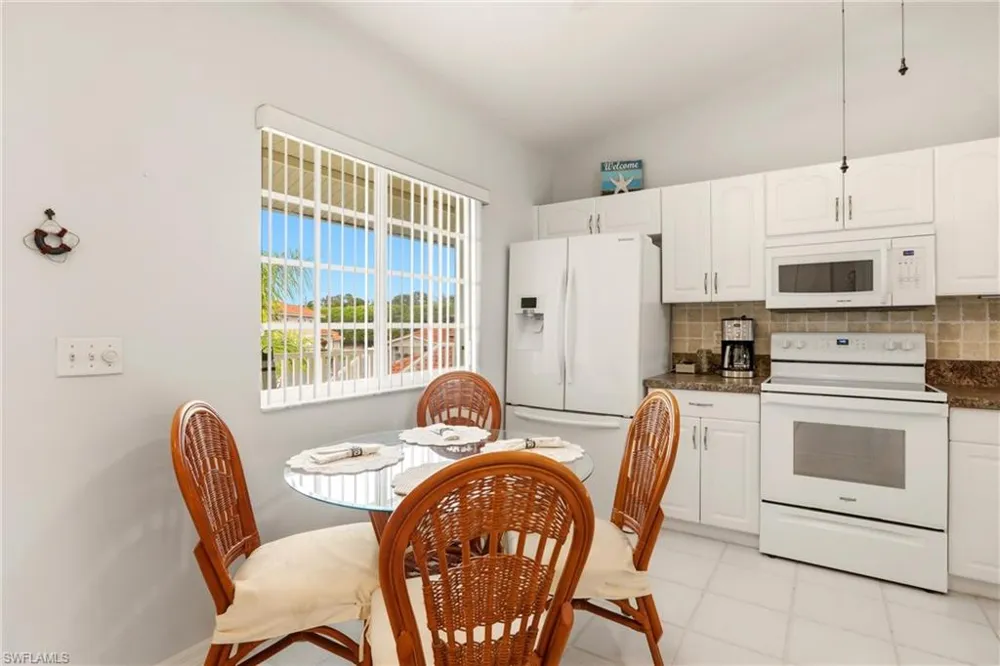 1723 Reuven Circle #2004 Naples, FL 34112