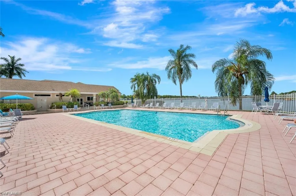 1723 Reuven Circle #2004 Naples, FL 34112