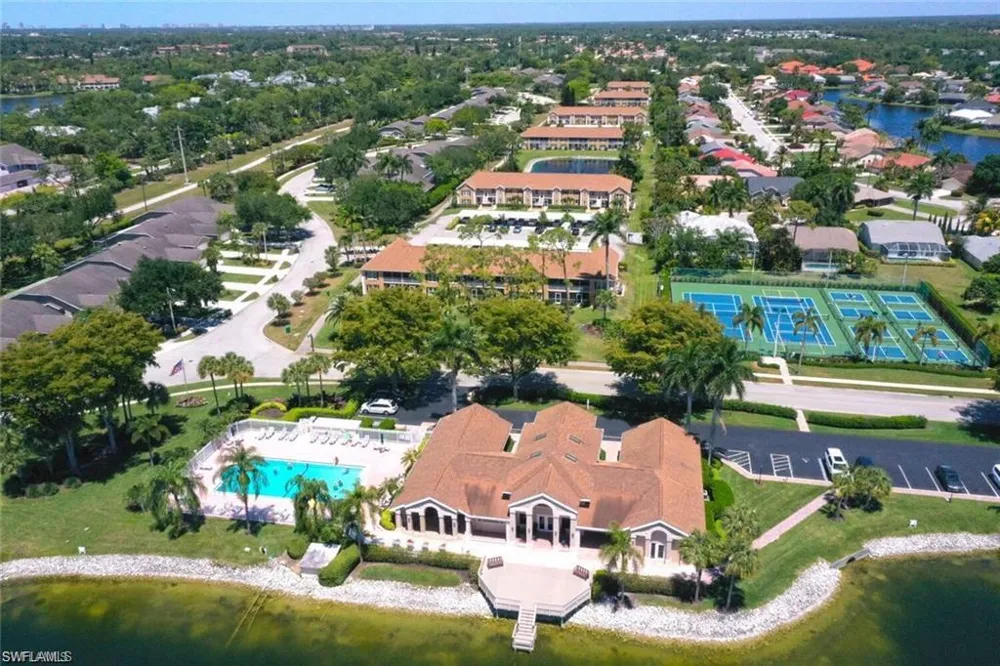 1723 Reuven Circle #2004 Naples, FL 34112