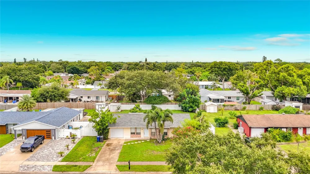 839 SOUTHERN PINE LANE Sarasota, FL 34243