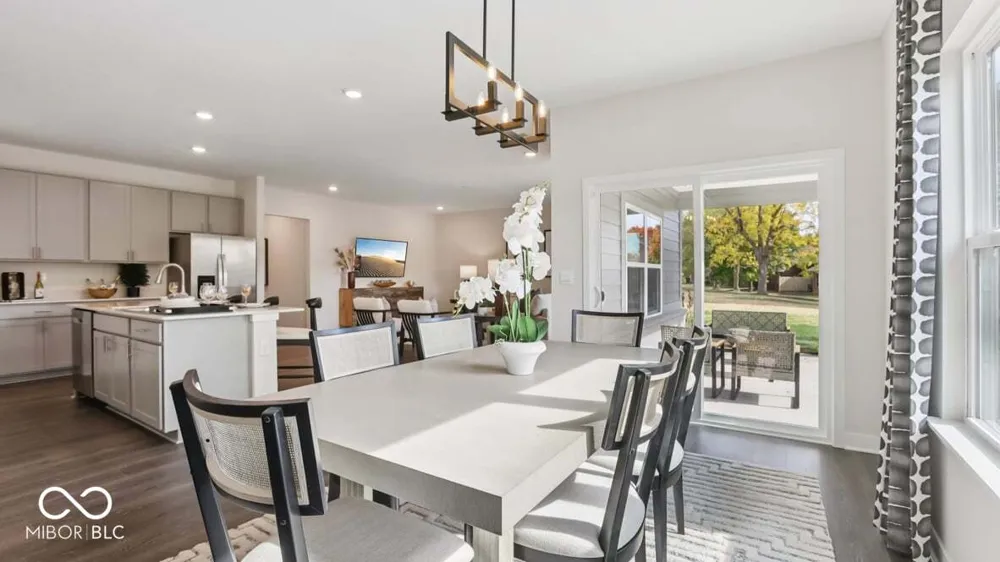 6101 Camarillo Drive Whitestown, IN 46075
