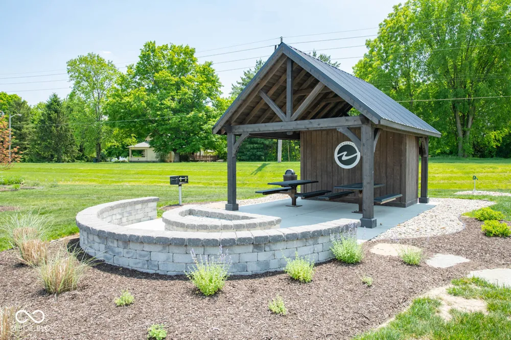 6101 Camarillo Drive Whitestown, IN 46075