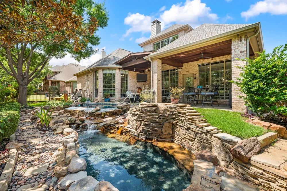 8424 Jefferson Way Lantana, TX 76226