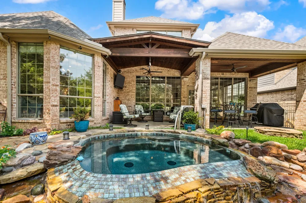 8424 Jefferson Way Lantana, TX 76226
