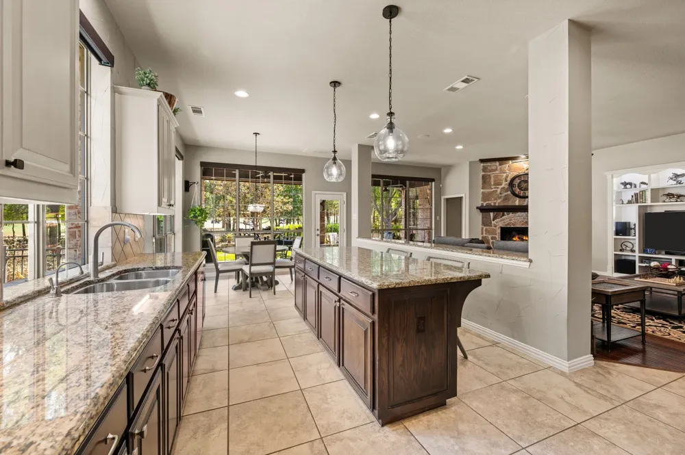 8424 Jefferson Way Lantana, TX 76226