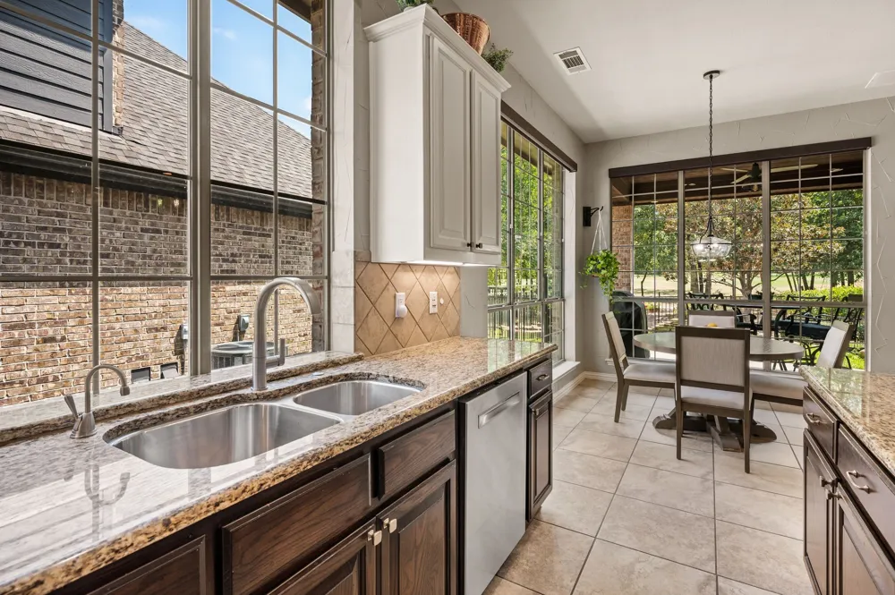 8424 Jefferson Way Lantana, TX 76226