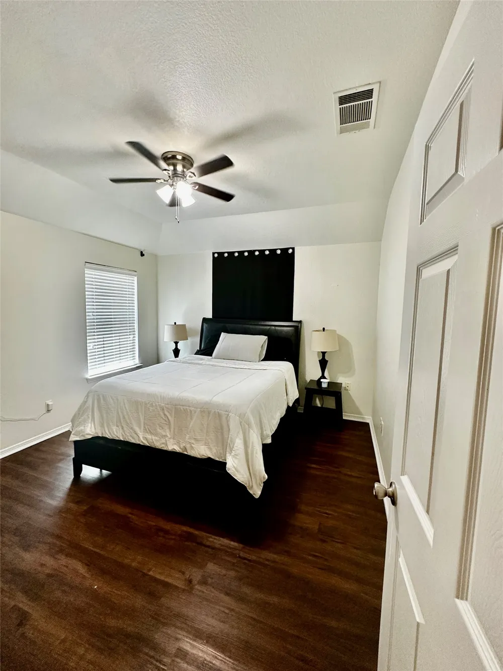 4707 Valleyview Drive Mansfield, TX 76063