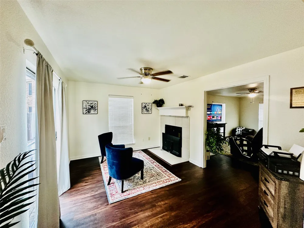 4707 Valleyview Drive Mansfield, TX 76063