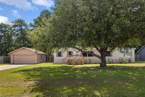 26214 Country Hollow Street