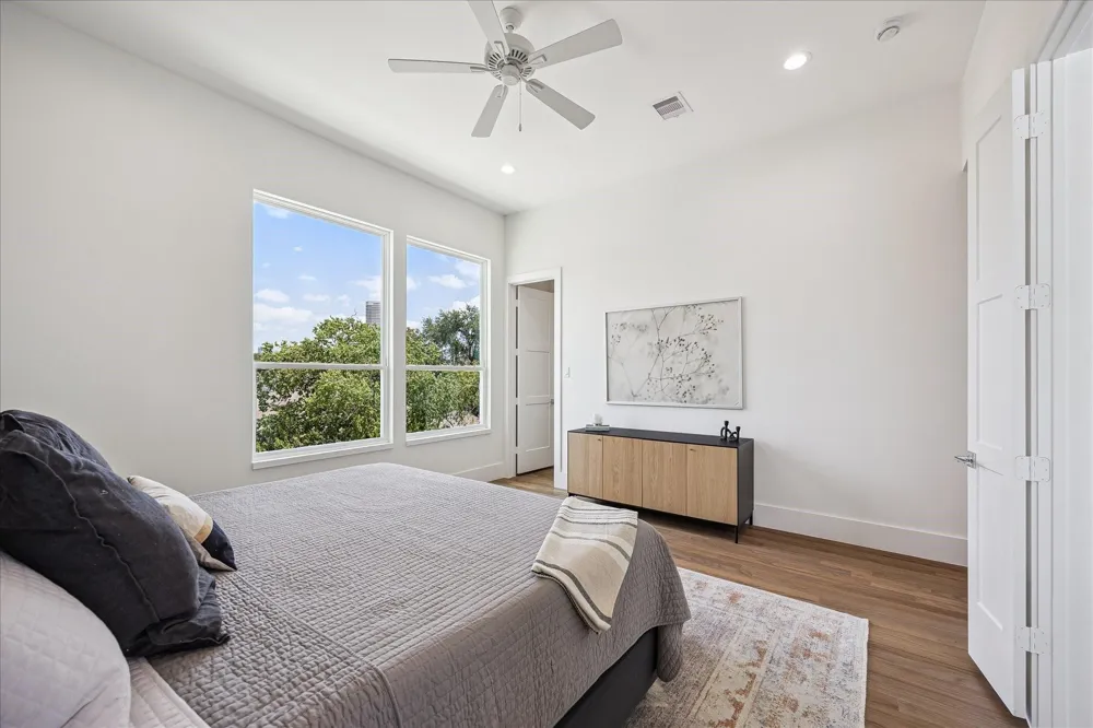 306 Fowler Street Houston, TX 77007