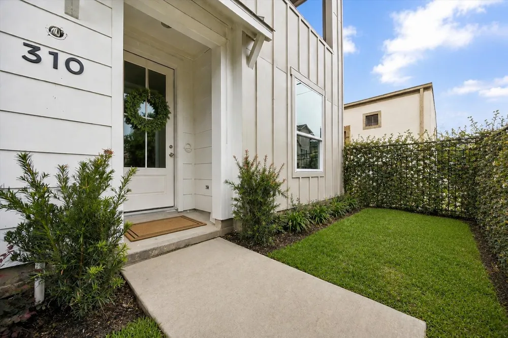 306 Fowler Street Houston, TX 77007