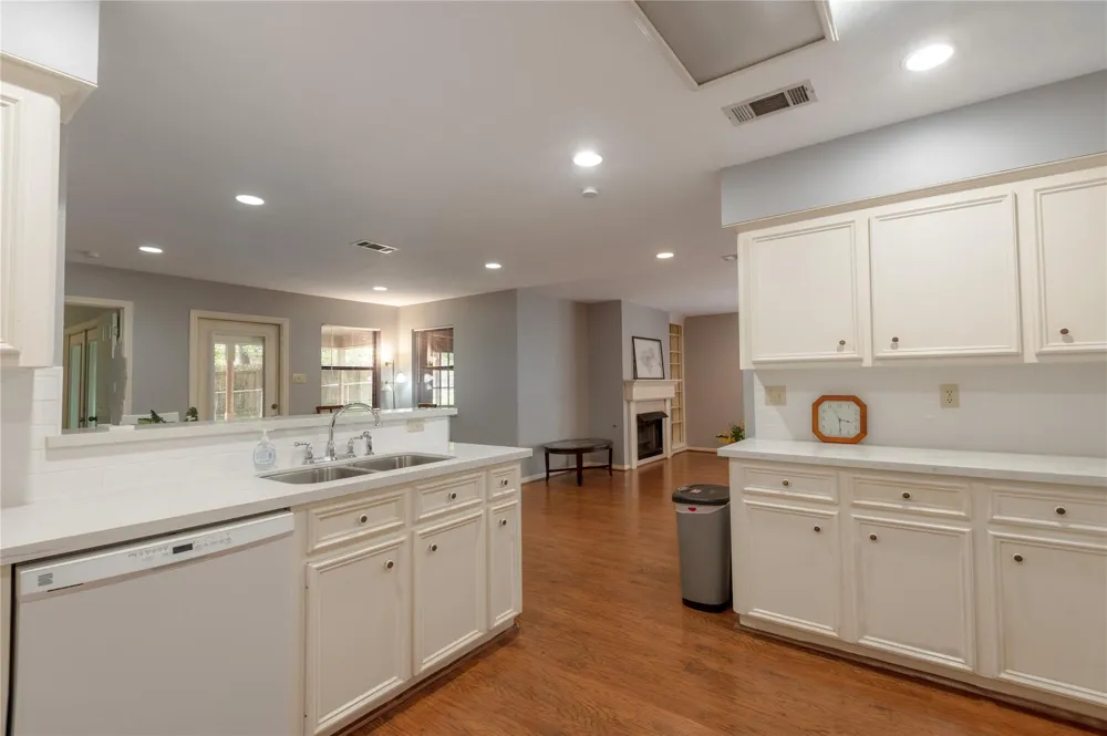 2232 Azalea Circle BLANK Huntsville, TX 77340