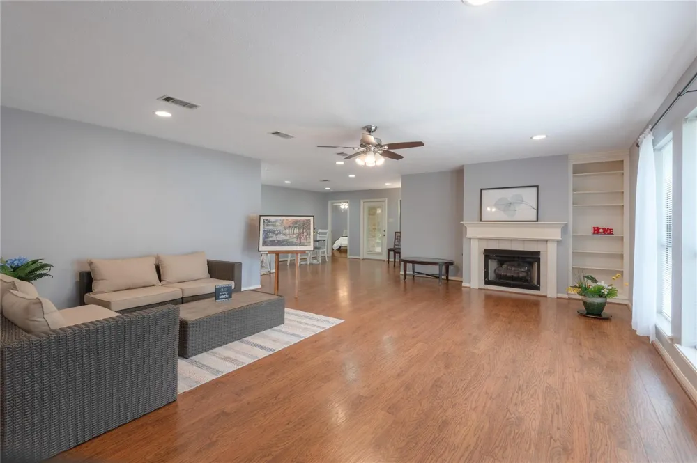 2232 Azalea Circle BLANK Huntsville, TX 77340