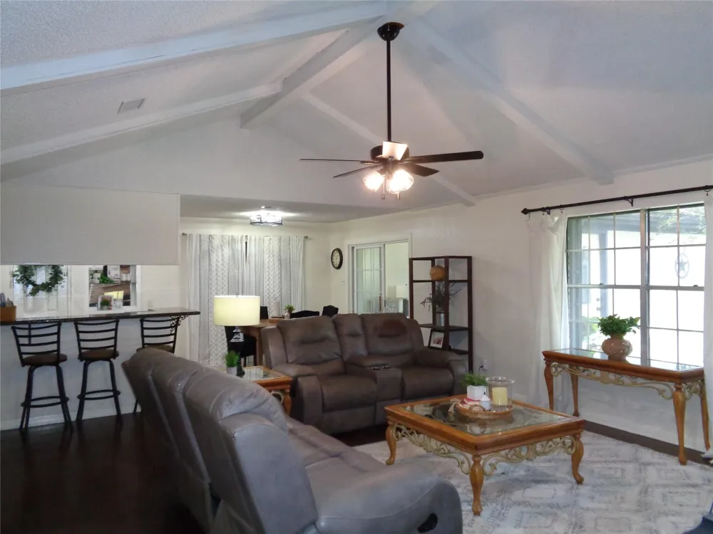 2502 20th Street Texas City, TX 77590