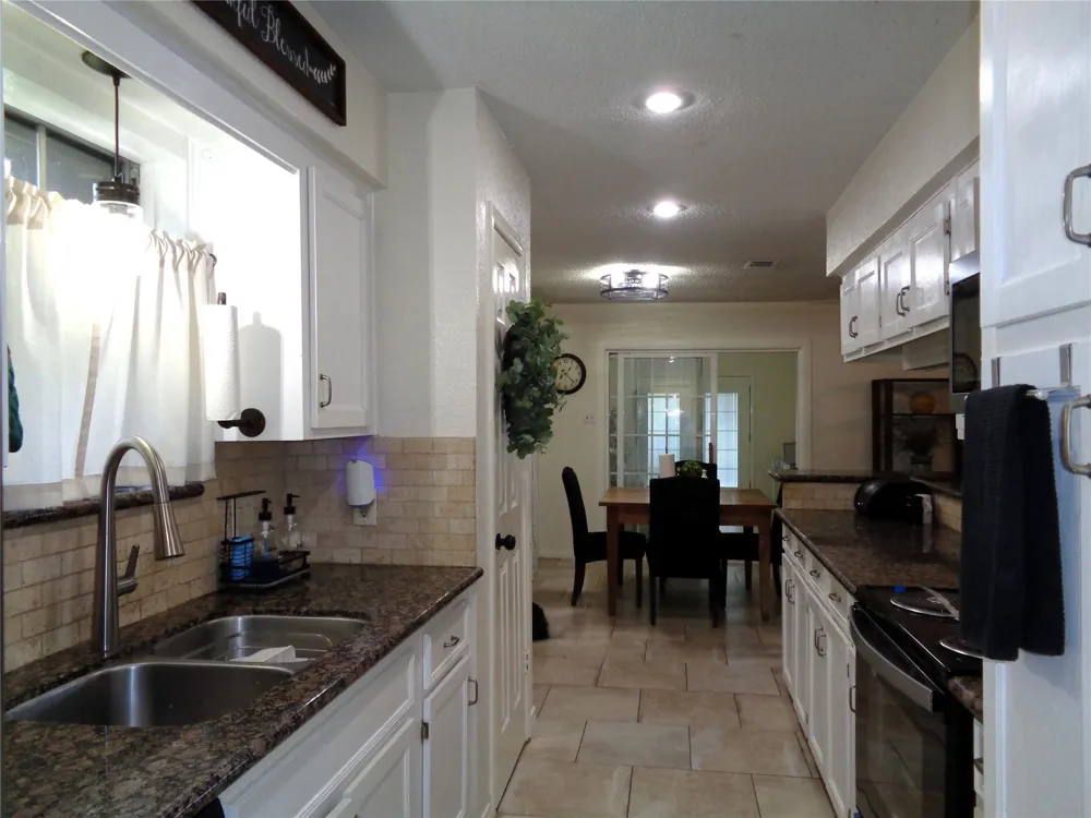 2502 20th Street Texas City, TX 77590
