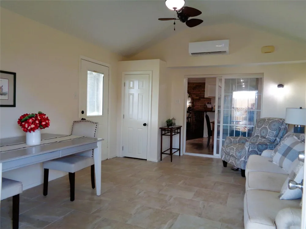 2502 20th Street Texas City, TX 77590