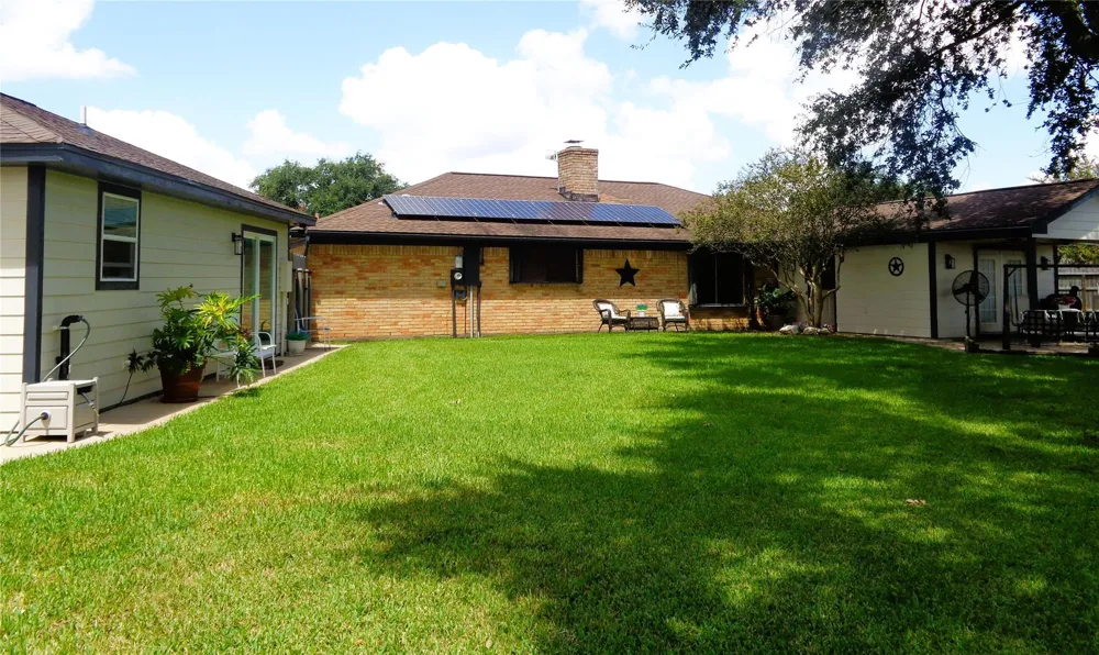 2502 20th Street Texas City, TX 77590
