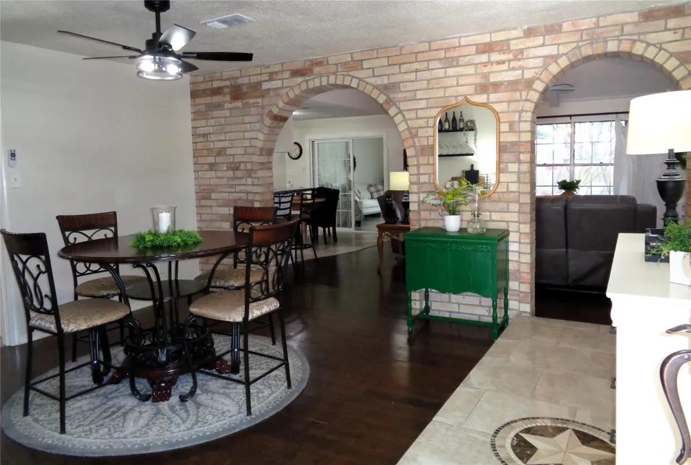 2502 20th Street Texas City, TX 77590