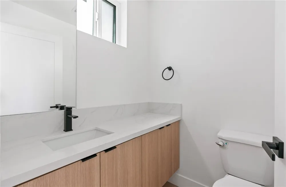 2637 S Garth #4 Los Angeles, CA 90034