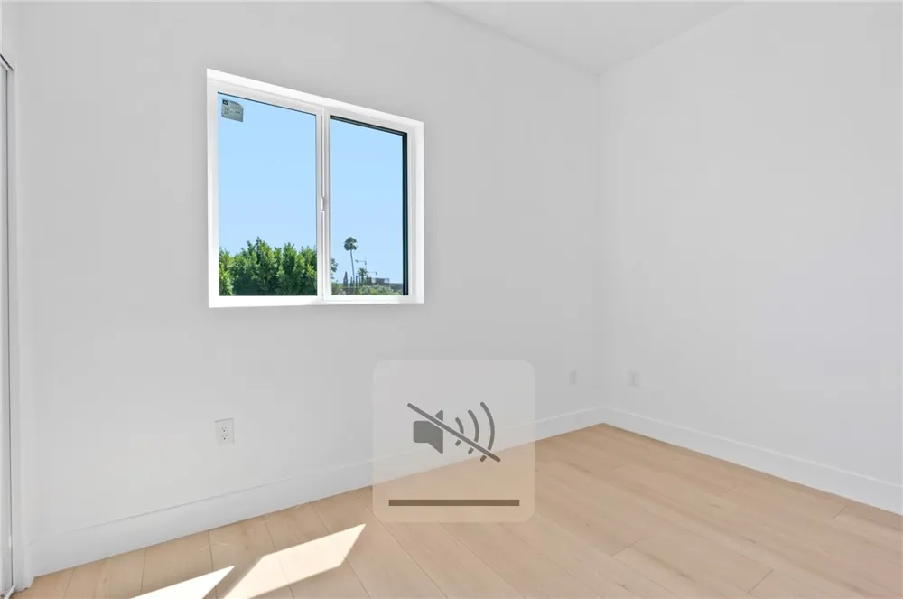 2637 S Garth #4 Los Angeles, CA 90034
