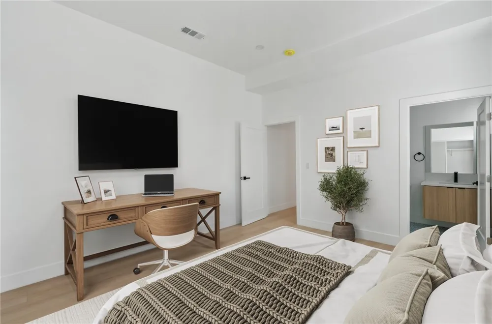 2637 S Garth #4 Los Angeles, CA 90034