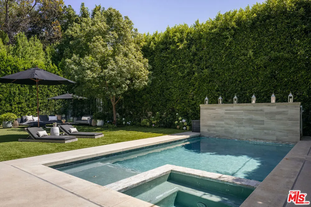12406 Milbank Street Los Angeles, CA 91604